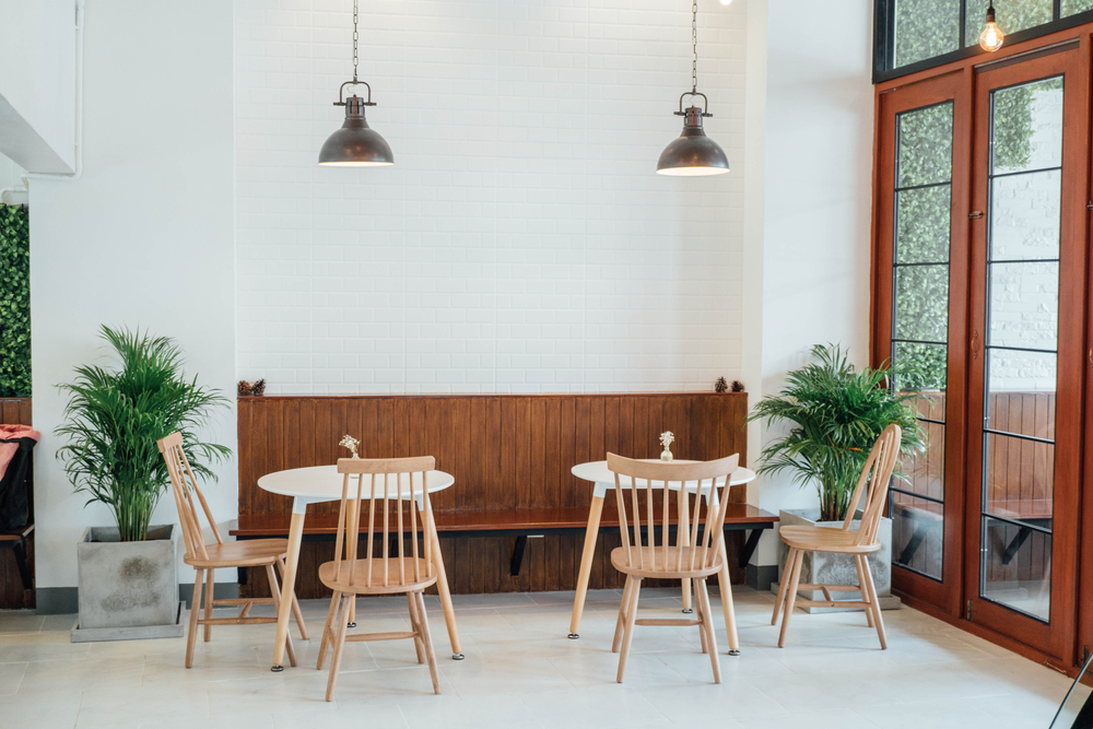 Retail Painting & Decorating in Islington, Covent Garden & Canary Wharf