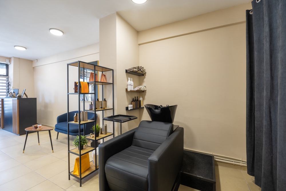 Retail Painting & Decorating in Islington, Covent Garden & Canary Wharf